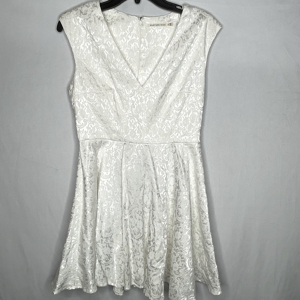 Mustard Seed white dress size medium (Perfect for a bridal shower) NWOT